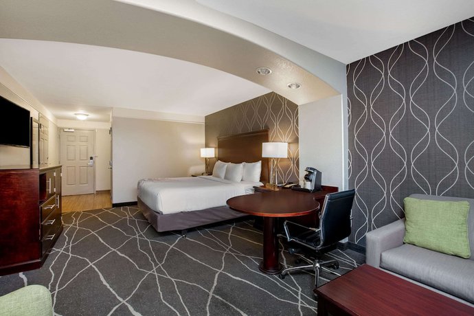 Imagen de la habitación del Hotel Fairfield By Marriott Inn And Suites Fresno River Park. Foto 9