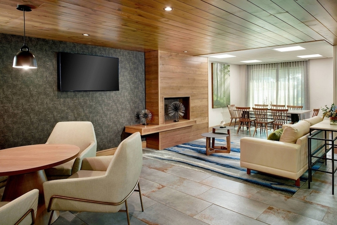 Imagen de los interiores del Hotel Fairfield By Marriott Inn and Suites Asheville Outlets. Foto 11