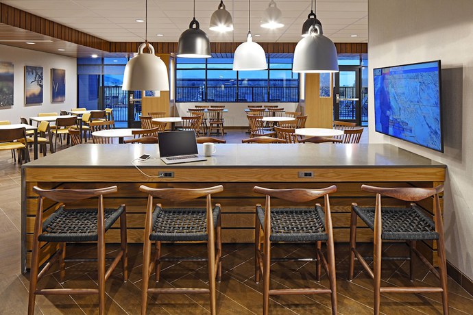 Imagen del bar/restaurante del Hotel Fairfield By Marriott Inn and Suites Indio Coachella Valley. Foto 6