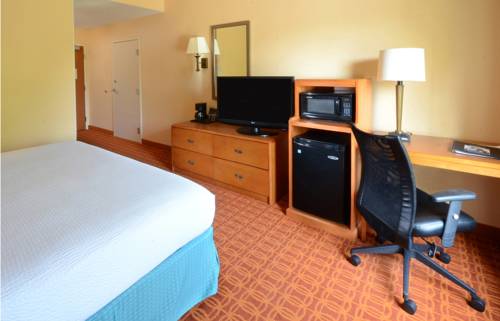 Imagen de la habitación del Hotel Fairfield By Marriott Inn and Suites Richmond Innsbrook. Foto 3