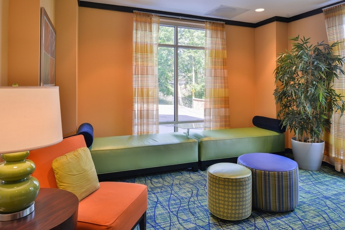 Imagen de los interiores del Hotel Fairfield By Marriott Inn and Suites Tacoma Puyallup. Foto 19