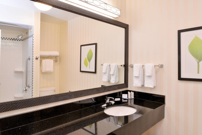 Imagen de la habitación del Hotel Fairfield By Marriott Inn and Suites Tacoma Puyallup. Foto 12