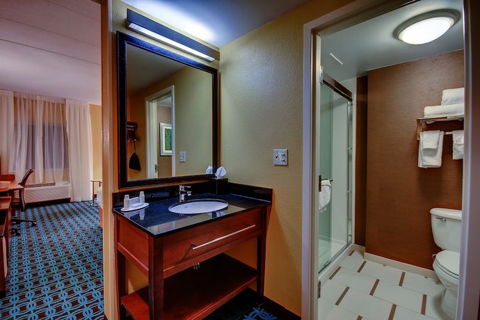Imagen de la habitación del Hotel Fairfield By Marriott Inn and Suites Wallingford New Haven. Foto 15