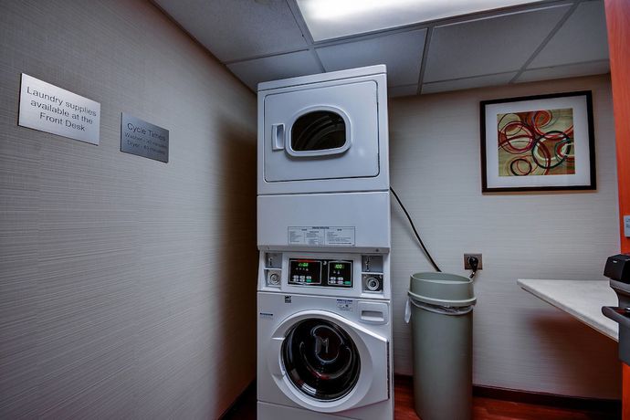 Imagen de los interiores del Hotel Fairfield By Marriott Inn and Suites Wallingford New Haven. Foto 19