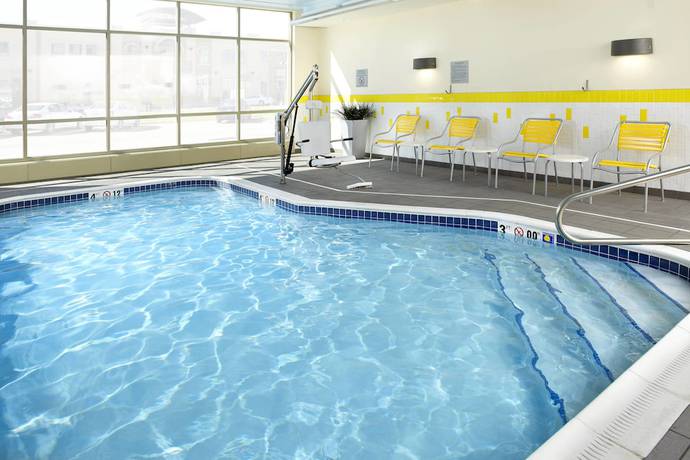 Imagen de la piscina del Hotel Fairfield By Marriott Inn and Suites Wheeling At The Highlands. Foto 20