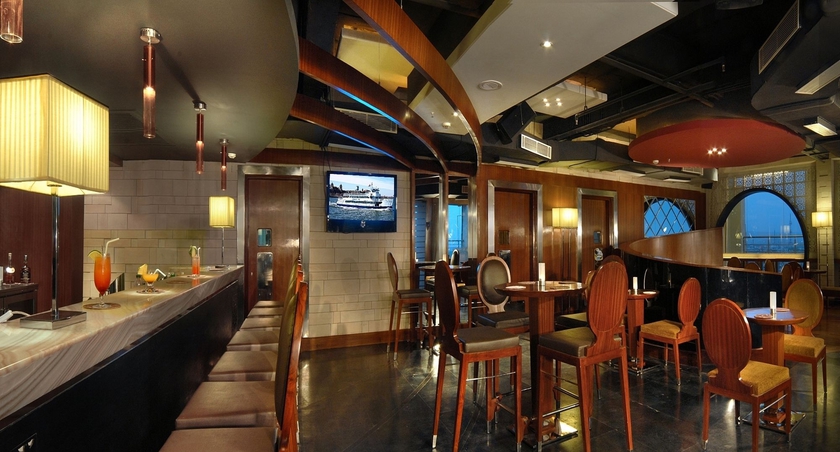 Imagen del bar/restaurante del Hotel Fairfield By Marriott Jaipur. Foto 4