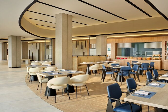 Imagen del bar/restaurante del Hotel Fairfield By Marriott Jakarta Soekarno-hatta Airport. Foto 12