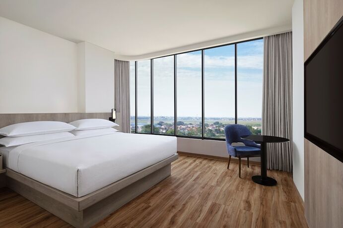 Imagen de la habitación del Hotel Fairfield By Marriott Jakarta Soekarno-hatta Airport. Foto 20