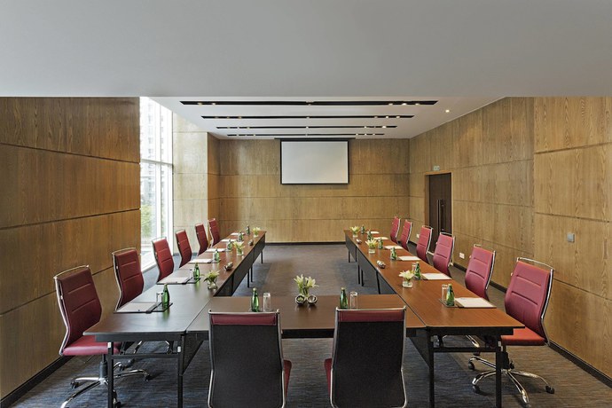 Imagen de los interiores del Hotel Fairfield By Marriott Lucknow. Foto 12