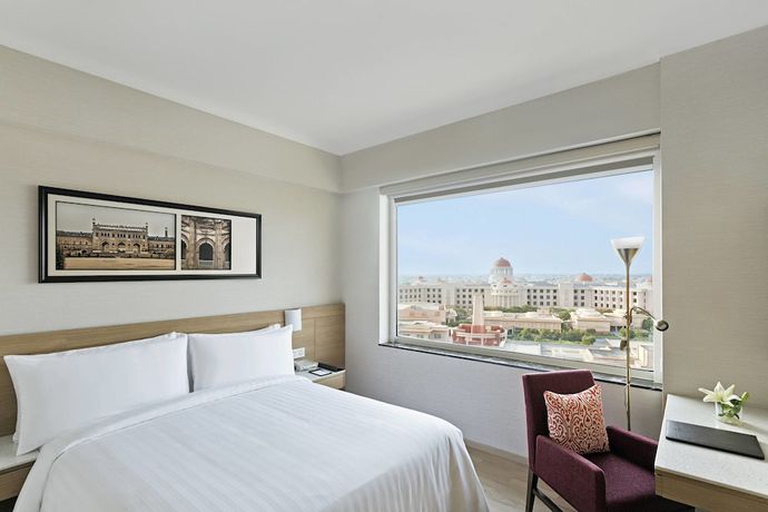 Imagen de la habitación del Hotel Fairfield By Marriott Lucknow. Foto 8