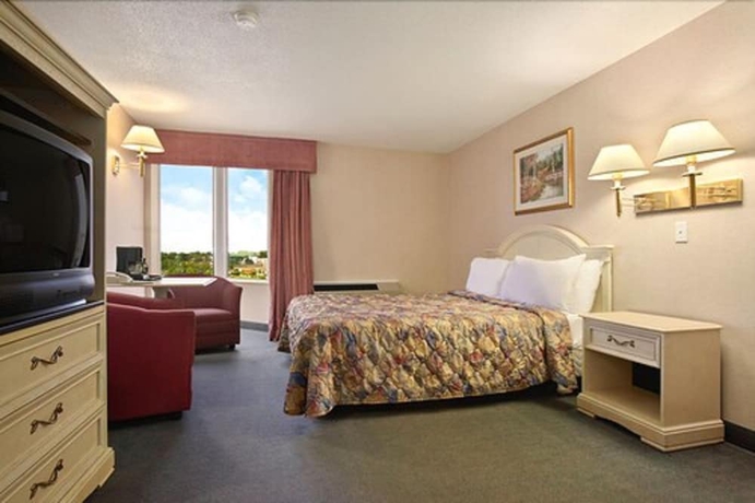 Imagen de la habitación del Hotel Fairfield By Marriott Niagara Falls, Canada. Foto 9