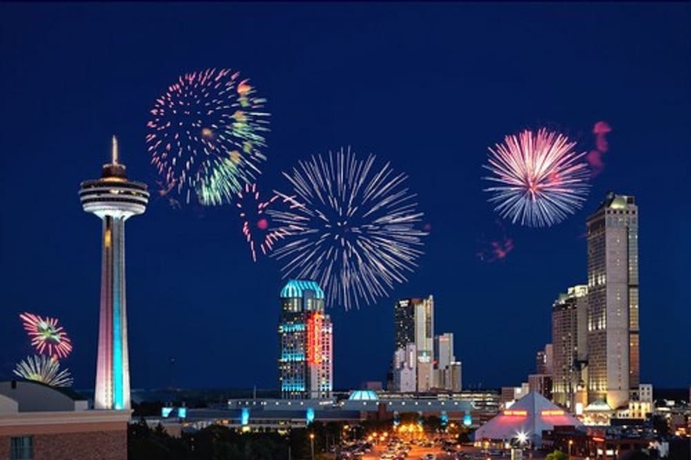 Imagen de los exteriores del Hotel Fairfield By Marriott Niagara Falls, Canada. Foto 13