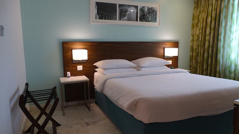 Imagen de los interiores del Hotel Fairfield By Marriott Pune Kharadi. Foto 20