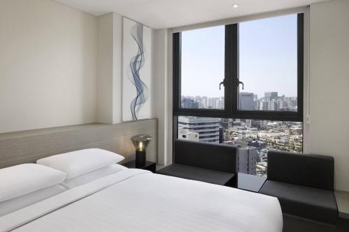 Imagen de la habitación del Hotel Fairfield By Marriott Seoul. Foto 11