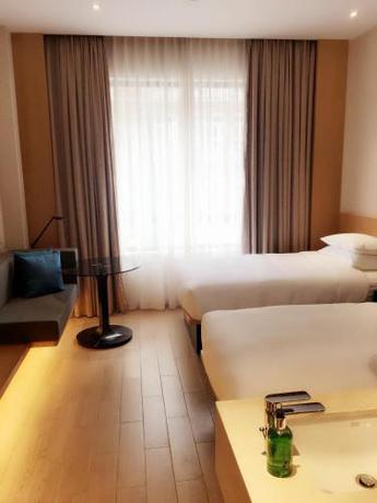 Imagen de la habitación del Hotel Fairfield By Marriott Shanghai Jingan. Foto 8
