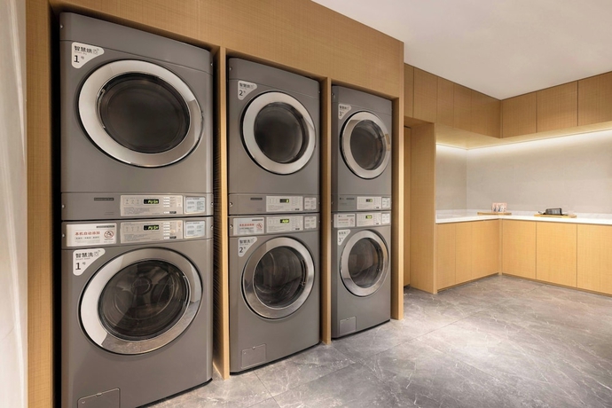 Imagen de los interiores del Hotel Fairfield By Marriott Wuhan Hankou. Foto 16