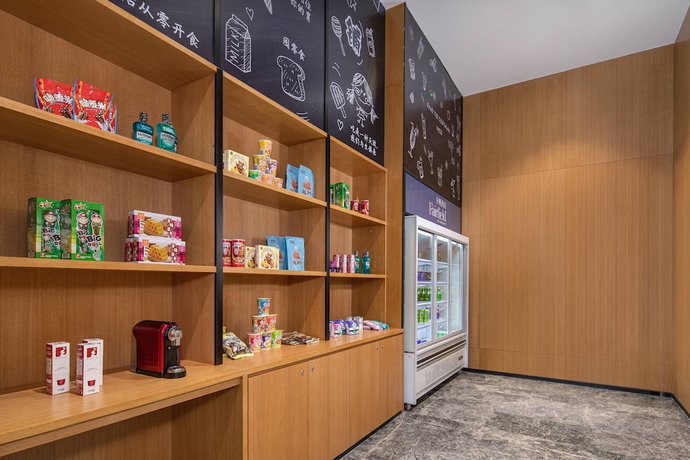 Imagen de los interiores del Hotel Fairfield By Marriott Zhuhai Xiangzhou. Foto 17