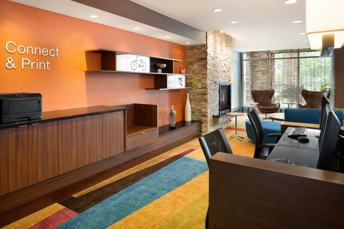 Imagen de los interiores del Hotel Fairfield Inn And Suites Akron Fairlawn. Foto 13