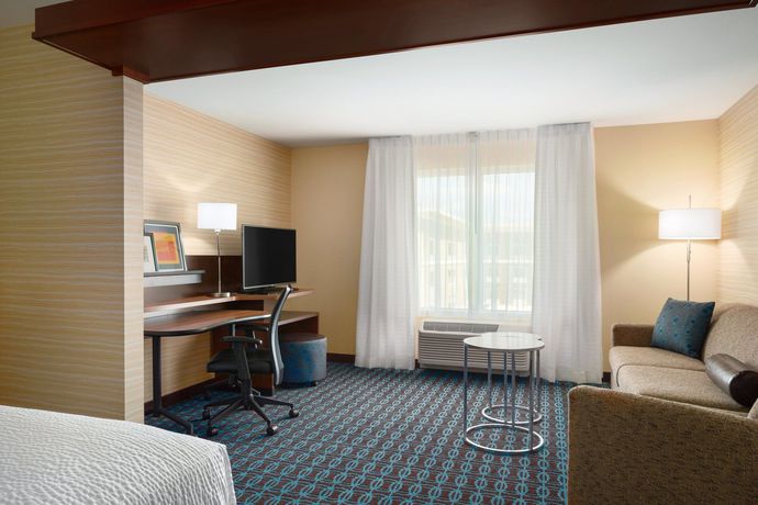 Imagen de los interiores del Hotel Fairfield Inn And Suites Akron Fairlawn. Foto 14
