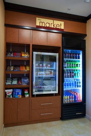 Imagen del bar/restaurante del Hotel Fairfield Inn And Suites By Marriott Albany. Foto 4