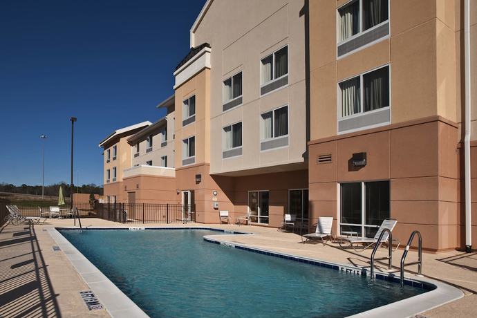 Imagen de la piscina del Hotel Fairfield Inn And Suites By Marriott Albany. Foto 16