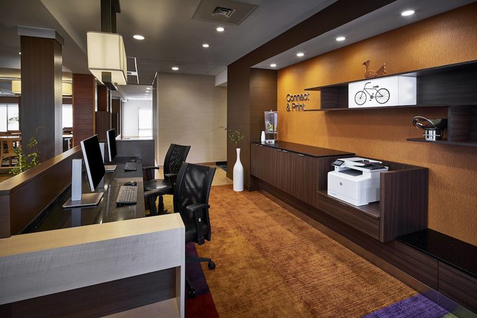 Imagen de los interiores del Hotel Fairfield Inn And Suites By Marriott Alexandria, Alexandria. Foto 15