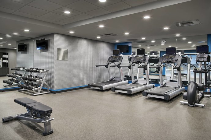 Imagen de los interiores del Hotel Fairfield Inn And Suites By Marriott Alexandria, Alexandria. Foto 16