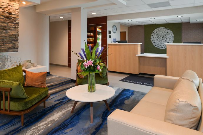 Imagen de los interiores del Hotel Fairfield Inn And Suites By Marriott Arlington Six Flags. Foto 18