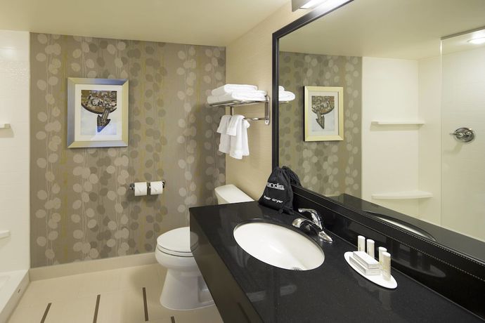Imagen de la habitación del Hotel Fairfield Inn And Suites By Marriott Calgary Downtown. Foto 4