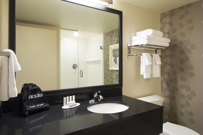 Imagen de la habitación del Hotel Fairfield Inn And Suites By Marriott Calgary Downtown. Foto 10