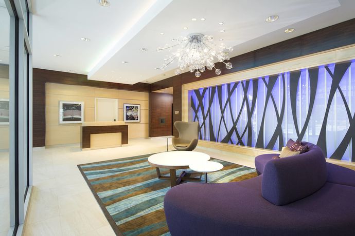 Imagen de los interiores del Hotel Fairfield Inn And Suites By Marriott Calgary Downtown. Foto 20