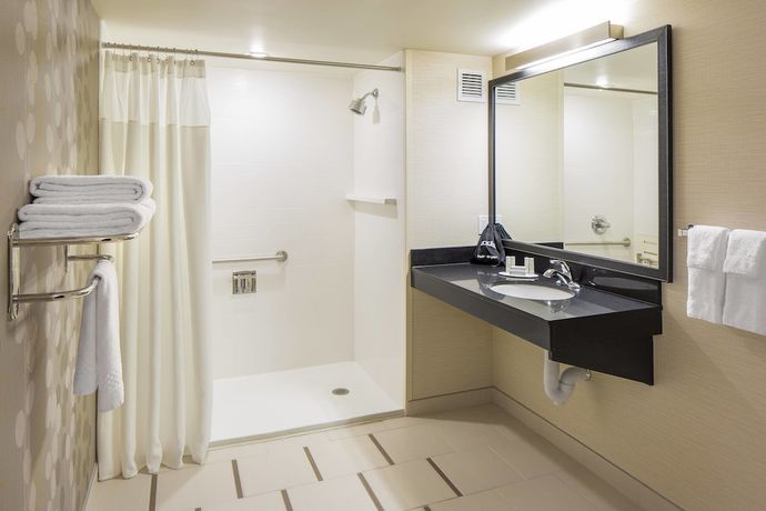 Imagen de la habitación del Hotel Fairfield Inn And Suites By Marriott Calgary Downtown. Foto 15