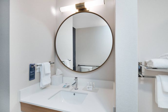 Imagen de la habitación del Hotel Fairfield Inn And Suites By Marriott Columbus New Albany. Foto 11