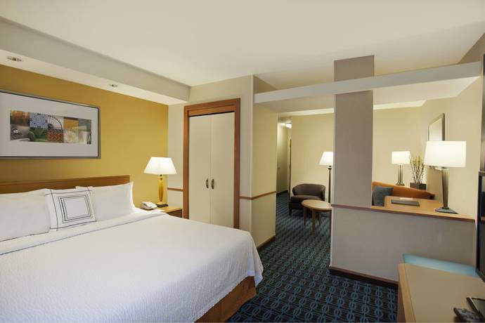 Imagen de la habitación del Hotel Fairfield Inn And Suites By Marriott Detroit Metro Airport Romulus. Foto 4