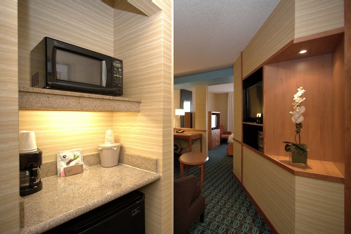 Imagen de la habitación del Hotel Fairfield Inn And Suites By Marriott Edison-south Plainfield. Foto 7