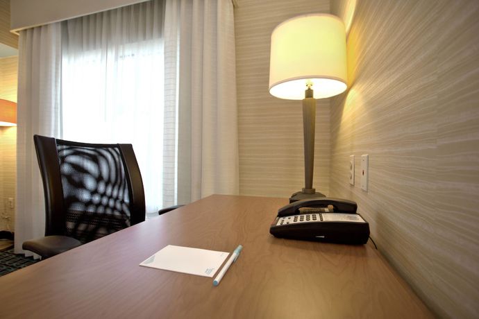 Imagen de la habitación del Hotel Fairfield Inn And Suites By Marriott Edison-south Plainfield. Foto 9