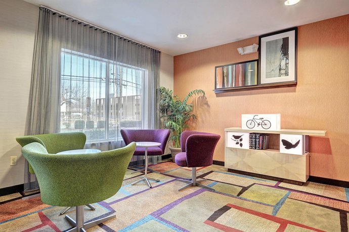 Imagen de los interiores del Hotel Fairfield Inn And Suites By Marriott Edison-south Plainfield. Foto 18