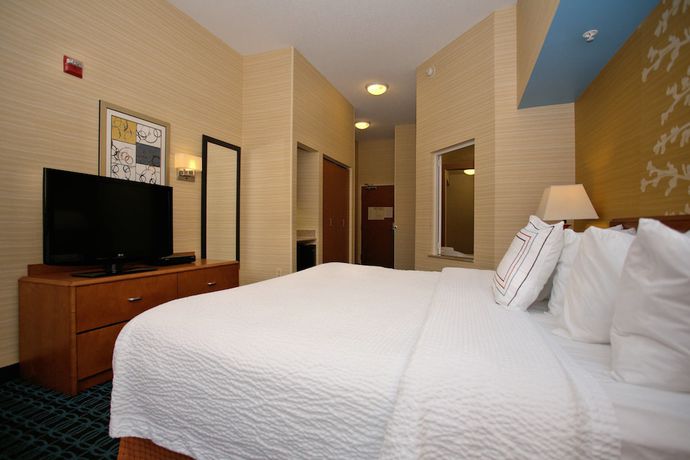 Imagen de la habitación del Hotel Fairfield Inn And Suites By Marriott Edison-south Plainfield. Foto 14