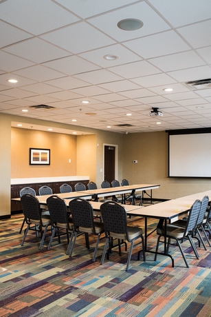 Imagen de los interiores del Hotel Fairfield Inn And Suites By Marriott Edmonton Nort. Foto 16