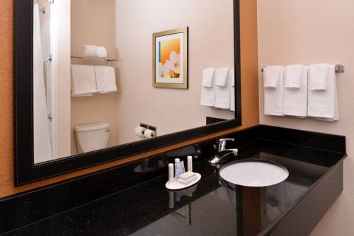 Imagen de la habitación del Hotel Fairfield Inn And Suites By Marriott Fort Wayne. Foto 15