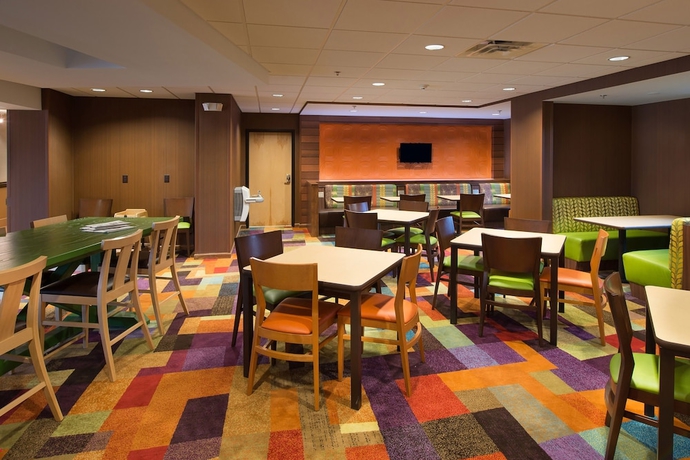 Imagen del bar/restaurante del Hotel Fairfield Inn And Suites By Marriott Gainesville. Foto 4