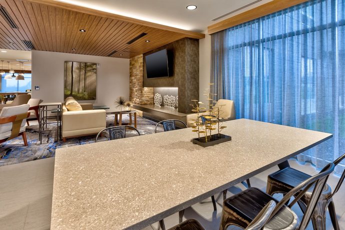 Imagen de los interiores del Hotel Fairfield Inn And Suites By Marriott Grand Rapids North. Foto 17