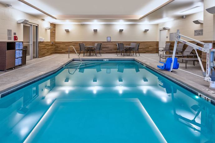 Imagen de la piscina del Hotel Fairfield Inn And Suites By Marriott Grand Rapids North. Foto 20