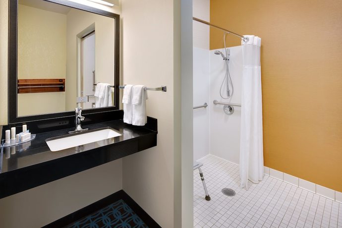 Imagen de la habitación del Hotel Fairfield Inn And Suites By Marriott Indianapolis Airport. Foto 12
