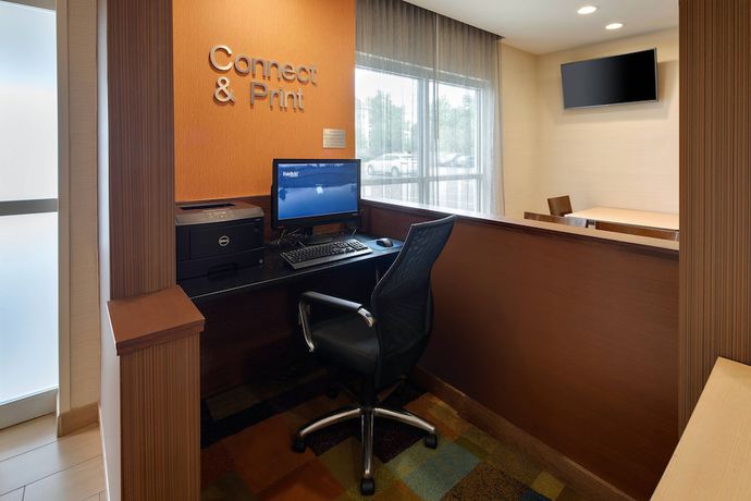 Imagen de los interiores del Hotel Fairfield Inn And Suites By Marriott Indianapolis Airport. Foto 19