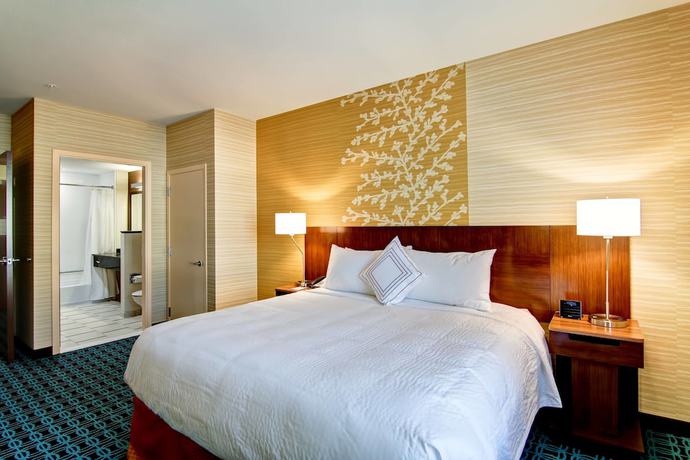 Imagen de la habitación del Hotel Fairfield Inn And Suites By Marriott Kamloops. Foto 8