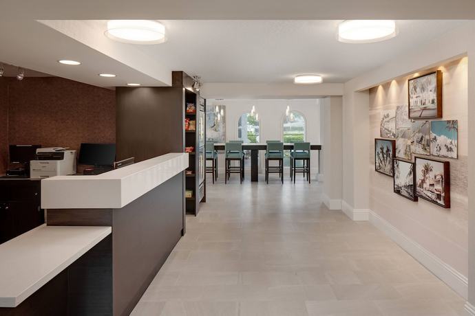 Imagen de los interiores del Hotel Fairfield Inn And Suites By Marriott Palm Beach. Foto 10