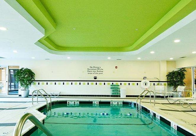 Imagen de la piscina del Hotel Fairfield Inn And Suites By Marriott Plainville. Foto 8