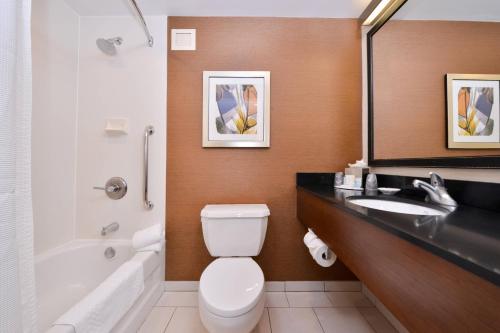 Imagen de la habitación del Hotel Fairfield Inn And Suites By Marriott Rochester Wes. Foto 12