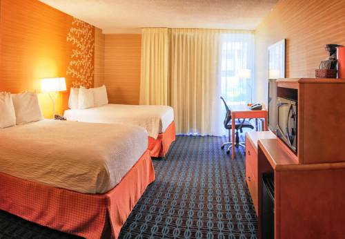 Imagen general del Hotel Fairfield Inn And Suites By Marriott San Jose Airport. Foto 1